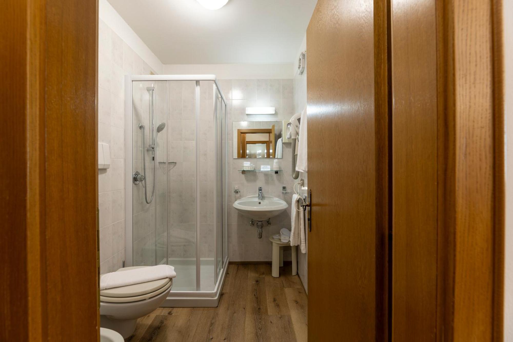 Ramon Hotel 3*