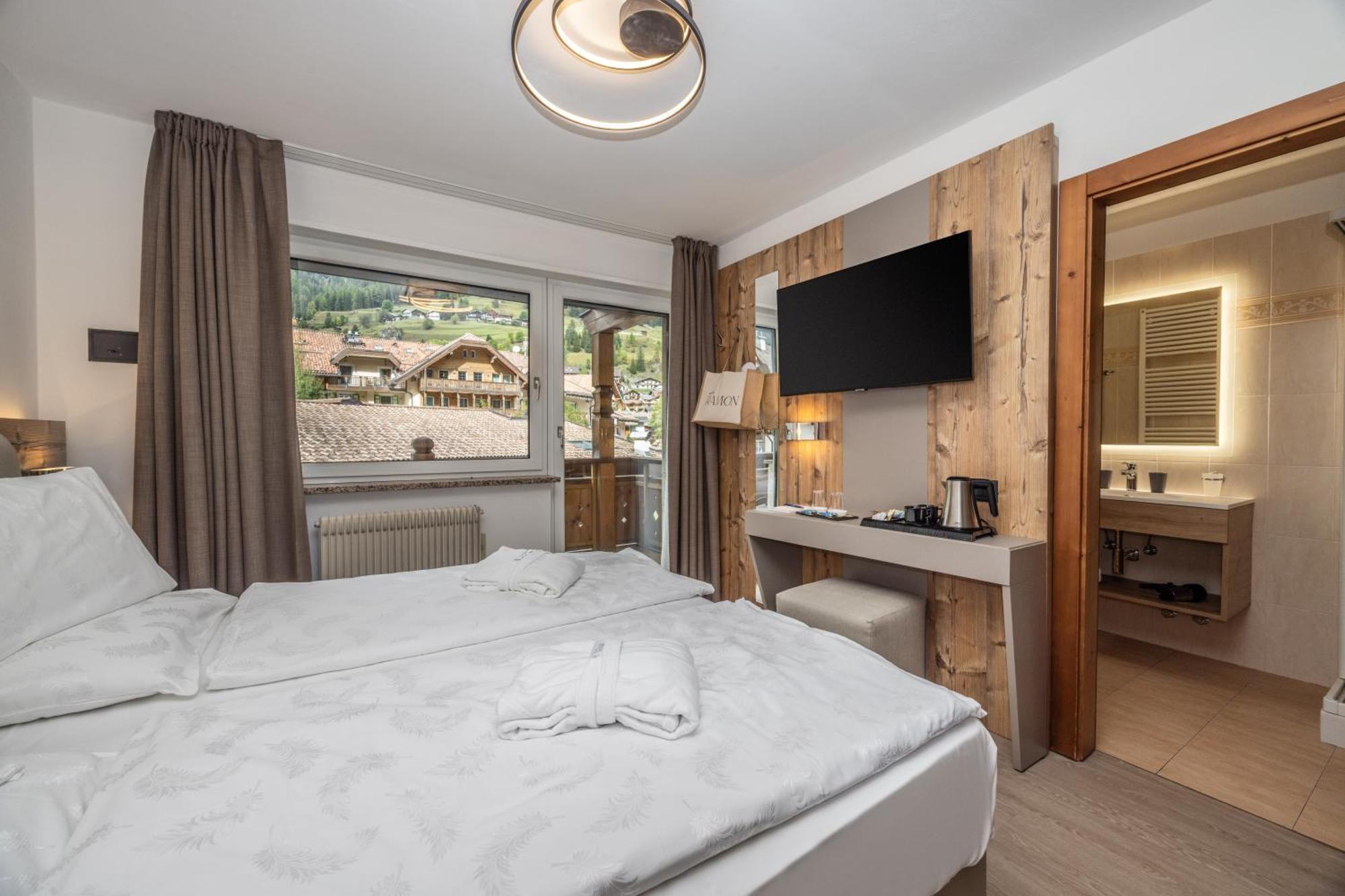 Ramon Hotel